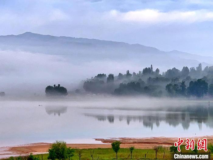 圖為青海黃河流域自然生態(tài)。(資料圖) 李玉峰 攝