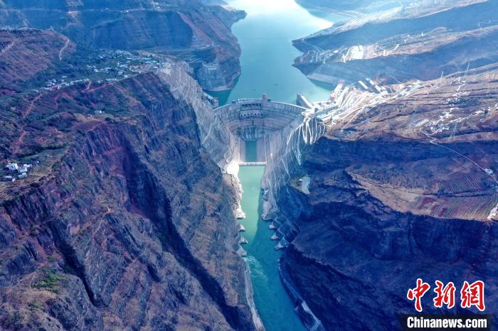 圖為白鶴灘水電站大壩全景圖。　水電四局供圖