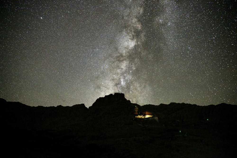 阿里暗夜星空。旦真次旦攝